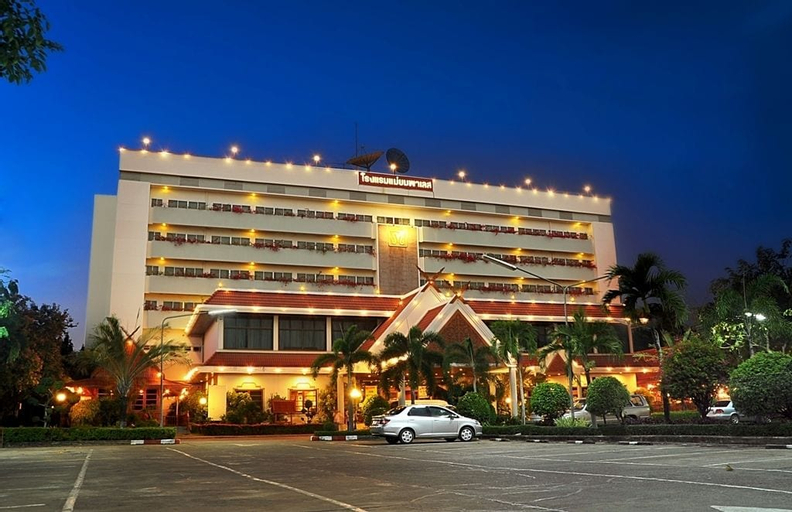 Mae Yom Palace Hotel, Muang Phrae