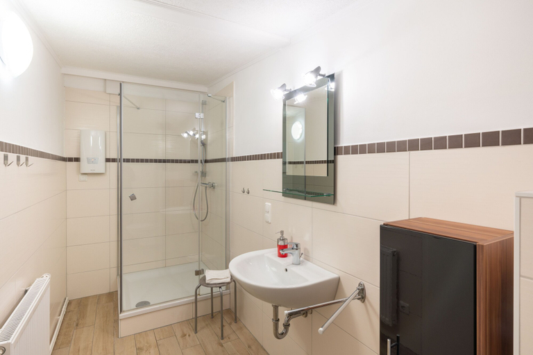Bathroom 4, Ferienhof Schulz, Vorpommern-Greifswald