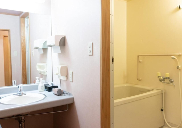 Bathroom 5, Uematsuya Ryokan, Ueda