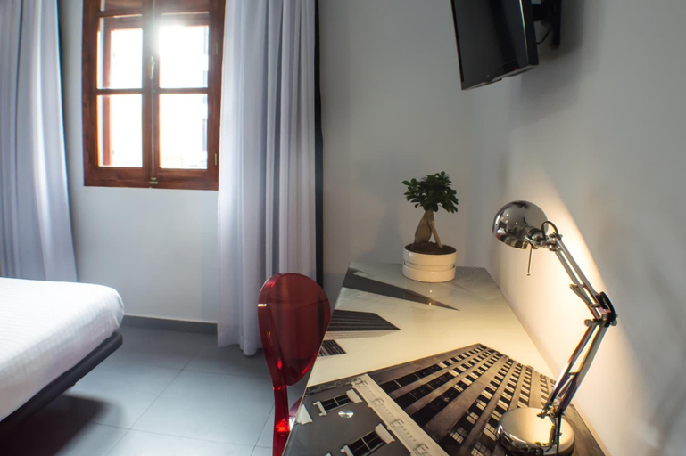 Bedroom 3, Quart Youth Hostel, Valencia