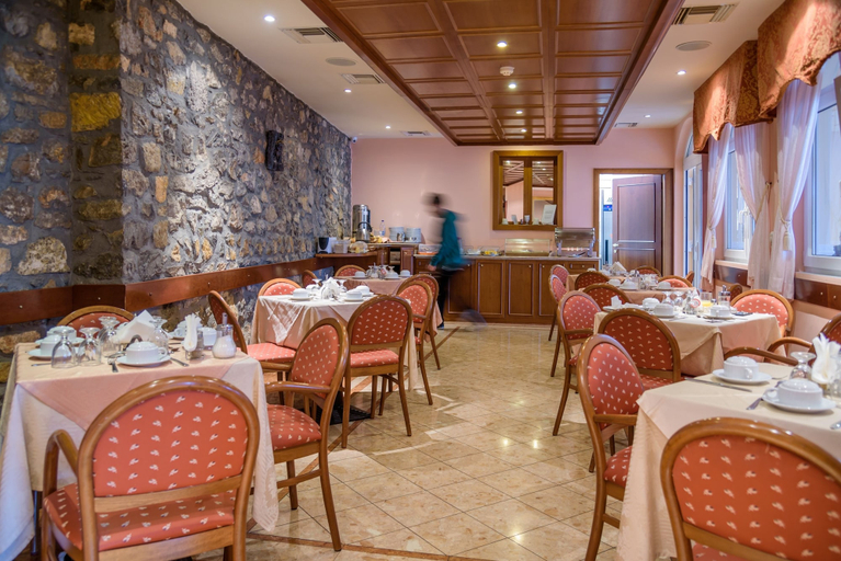 Food & Drinks 5, Hotel Kastoria, West Macedonia