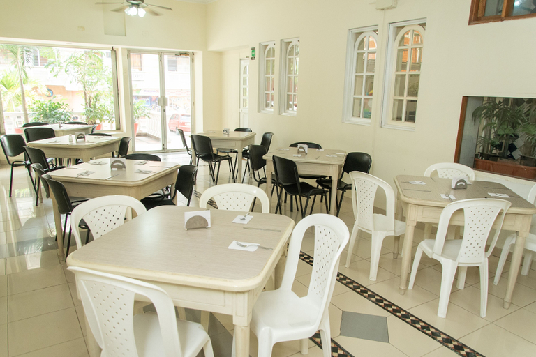 Food & Drinks 5, Ayenda 1313 Barahona 72, Barranquilla