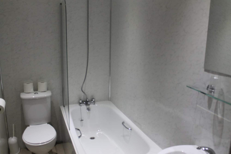 Bathroom 4, Chatsworth House Hotel, Conwy