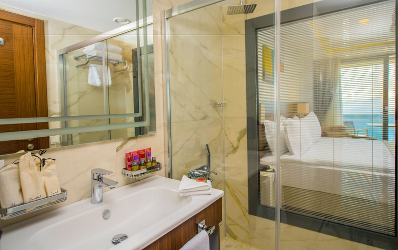Bathroom 4, The Nowness Luxury Hotel & Spa (Adults Only 16+), Çeşme