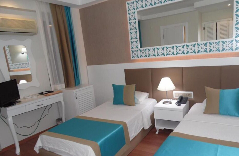 Bedroom 3, Nasa Flora Hotel, Antalya