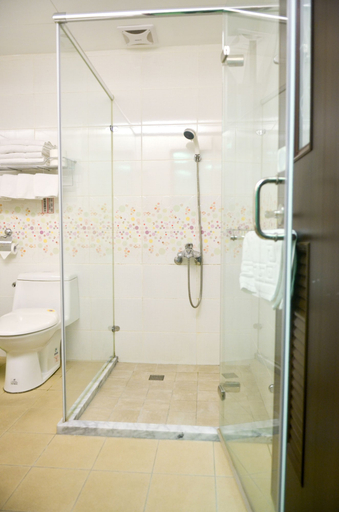 Bathroom 2, Apple Tree B&B, Hualien