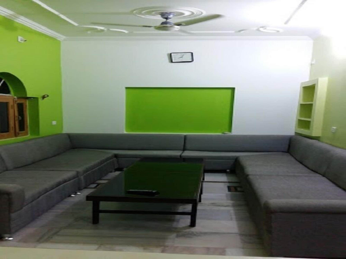 Others 4, Hotel Shanti, Gaya