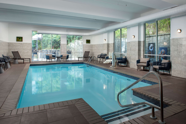Sport & Beauty 2, Doubletree by Hilton Chattanooga Hamilton Place, Hamilton