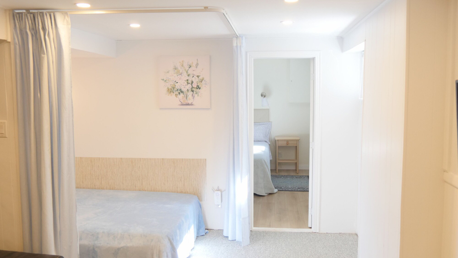 Bedroom 2, Applewood Hills Apartment, Peel