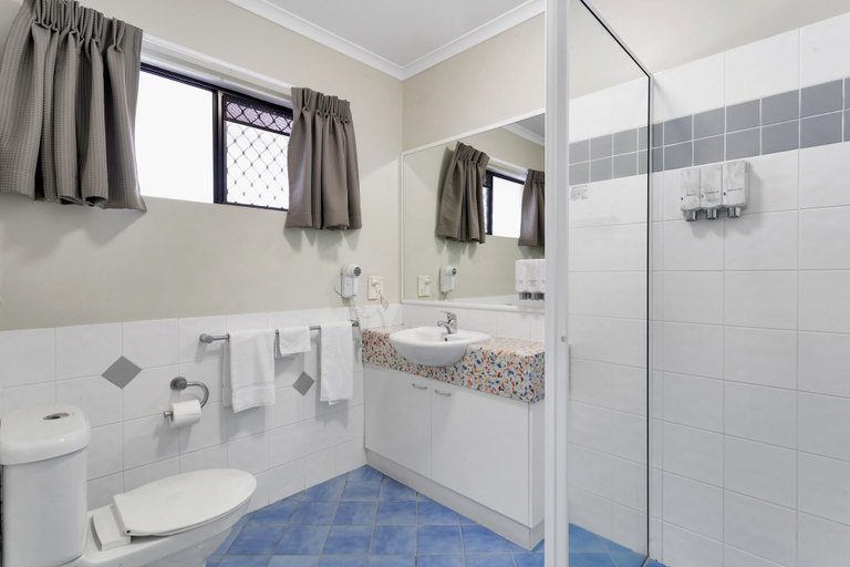 Bathroom 5, Mackay Resort Motel, Mackay - Pt A