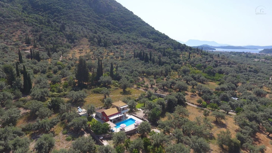 Others 4, Villa Niriides, Ionian Islands