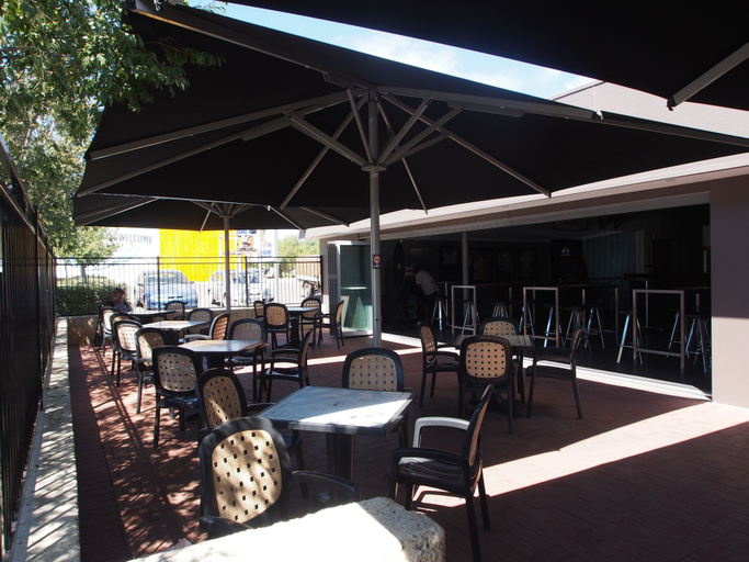 Food & Drinks 5, Dongara Hotel Motel, Irwin