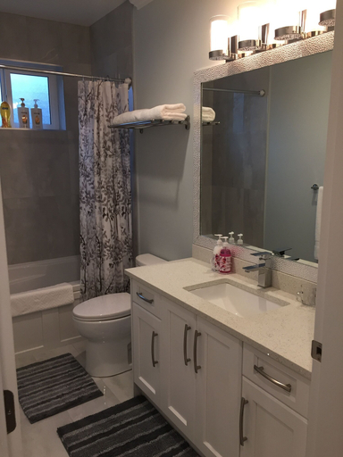 Bathroom 3, Arbutus Rose House by Elevate Rooms, Greater Vancouver