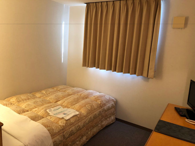 Bedroom 3, Business Hotel Cosmo Inn, Fukuroi