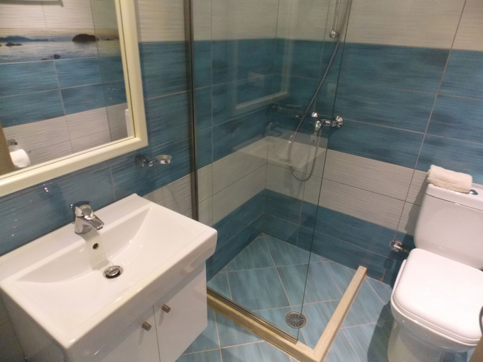 Bathroom 3, Villa Qendra, Sarandës