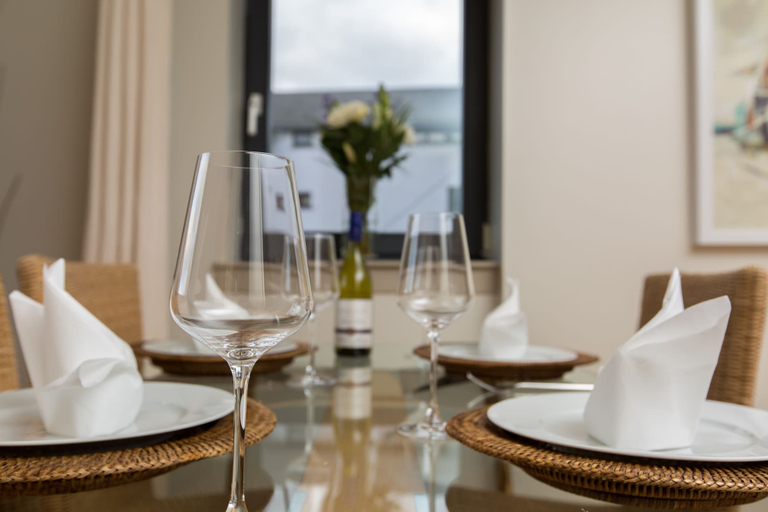 Food & Drinks, Bright, Modern Apartment - Royal Mile, Edinburgh