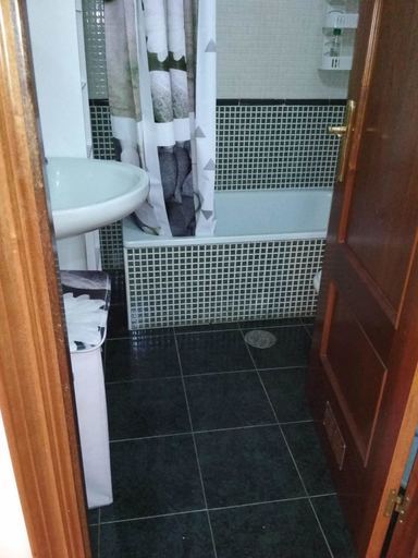 Bathroom, Apartamento Cabañaquinta Senderista, Asturias