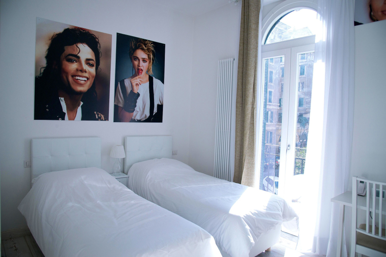 Bedroom 5, Big Johnny B, Rome