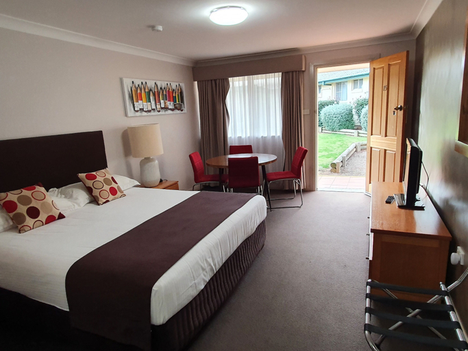 Bedroom 4, The Aston Motel - Tamworth, Tamworth Regional - Pt A