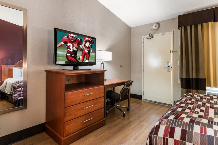 Bedroom 12
