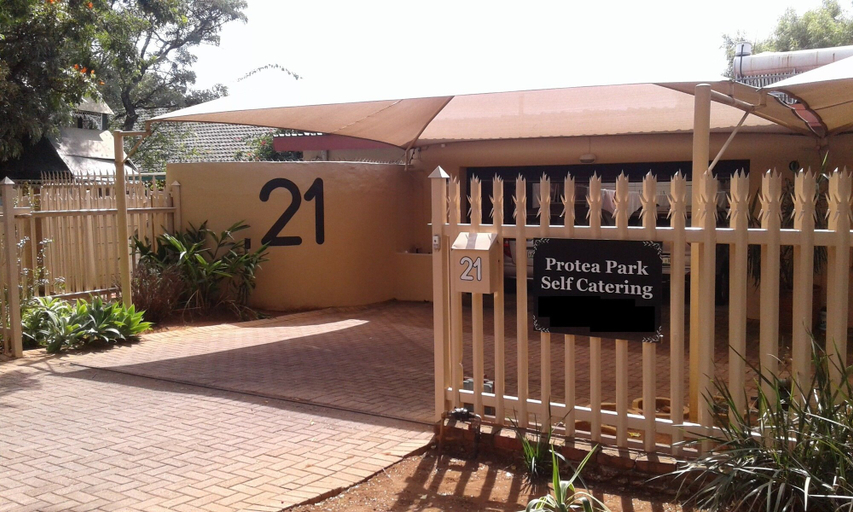 Exterior & Views, Protea Park Self Catering, Bojanala