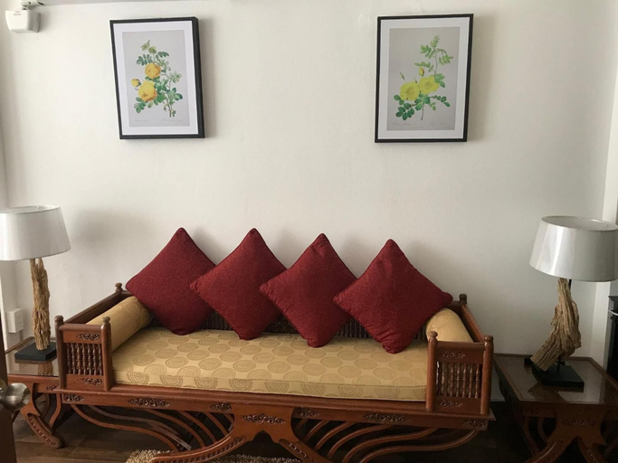 Others 5, Nine Place Sukhumvit 46, Khlong Toey