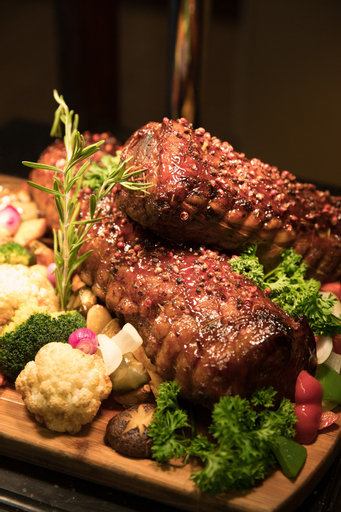Food & Drinks 18