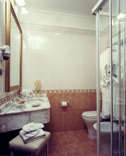 Bathroom 4, Dei Consoli Hotel, Rome