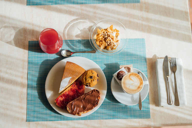 Food & Drinks 5, Hotel B&B Country Club Sport, Teramo