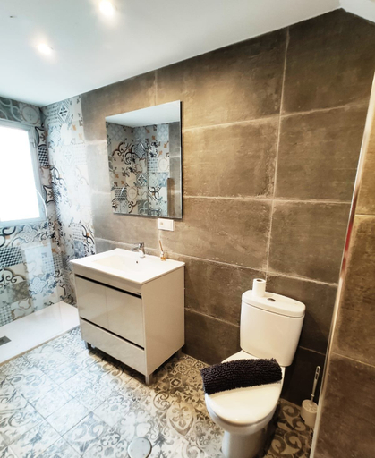 Bathroom 2, Apartamento Caldereria, Granada