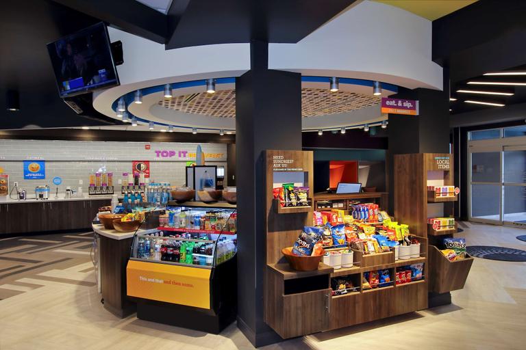 Food & Drinks 5, Tru By Hilton Meridian, Lauderdale