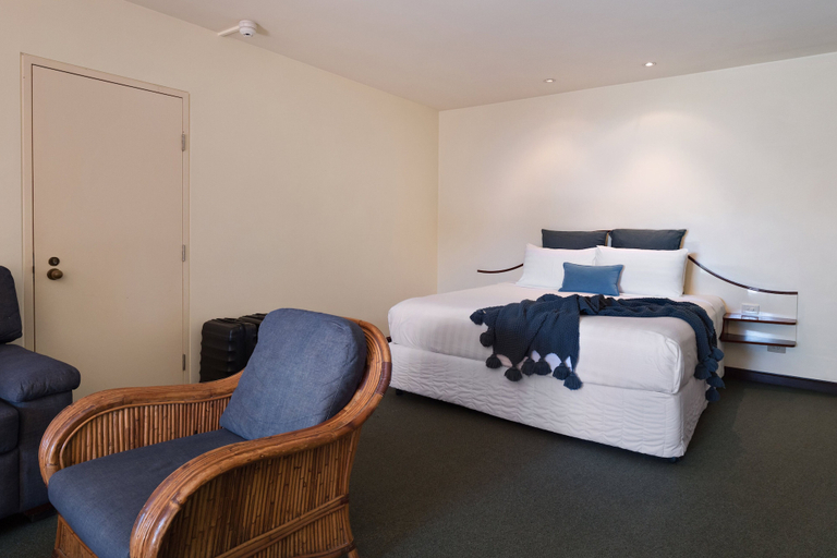 Bedroom 3, Beach Hotel Resort, Byron