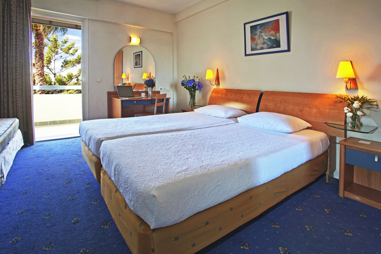 Bedroom 4, Congo Palace Hotel, Attica