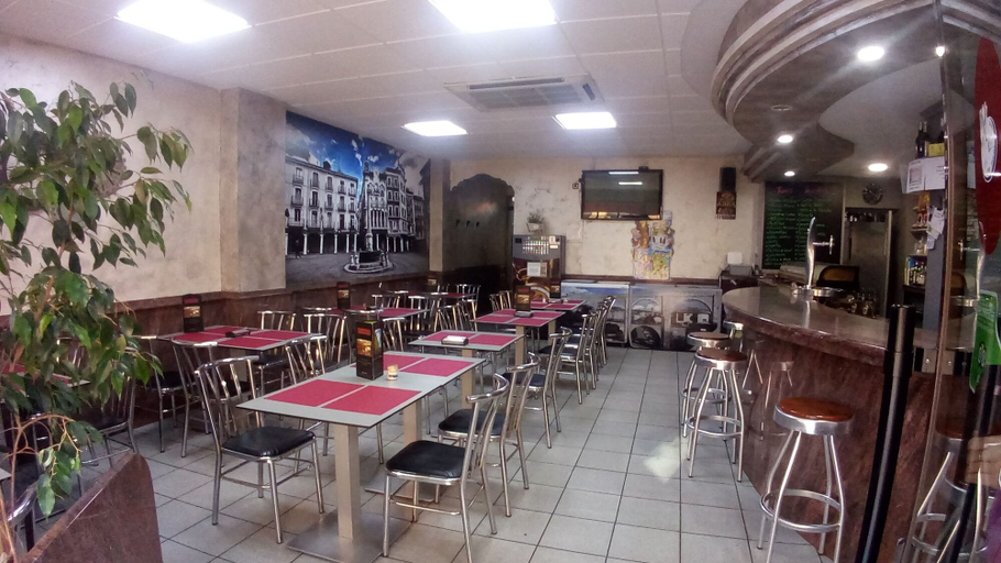 Food & Drinks 3, Hostal Serruchi, Teruel
