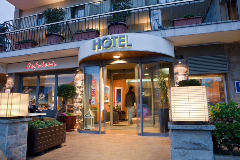 Exterior & Views 2, ibis Styles Figueres Ronda, Girona