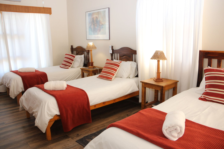 Bedroom 3, Aan Die Oewer Guest House, Cacadu