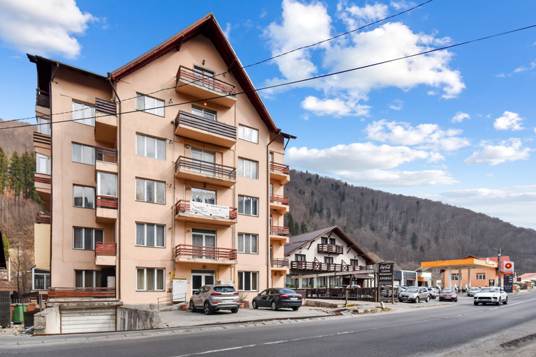 Exterior & Views 2, Pop Apartment, Sinaia