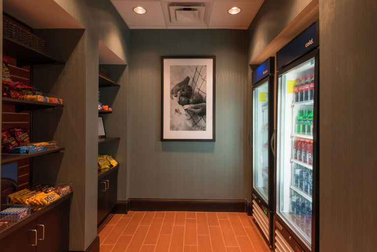 Food & Drinks 5, Hampton Inn & Suites Clarksville, Montgomery