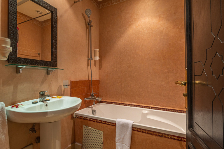 Bathroom 5, Hotel Le Caspien, Marrakech