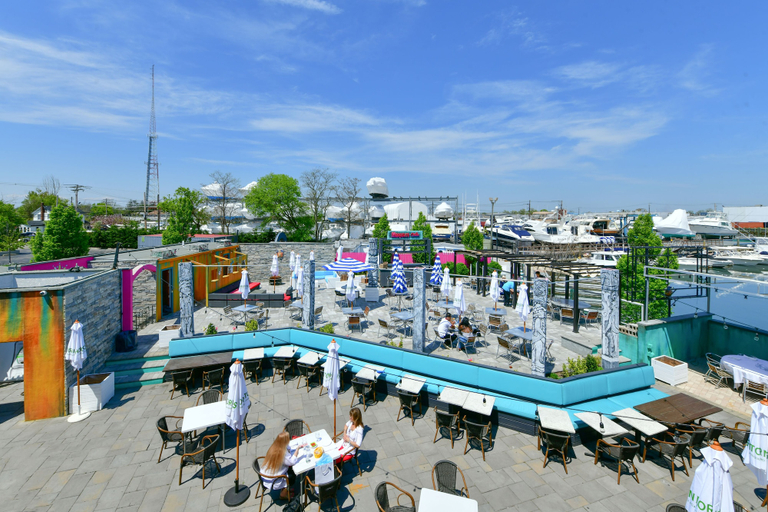 Sport & Beauty, The Freeport Inn and Marina, Nassau