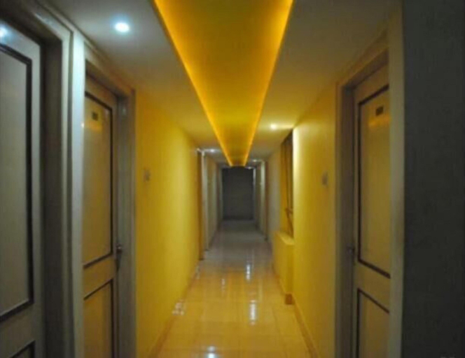 Others, Hotel Shakun, Durg
