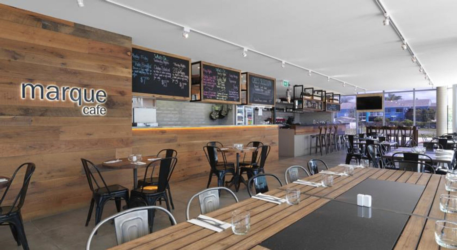 Food & Drinks 5, Oaks Mackay Rivermarque Hotel, Mackay - Pt A