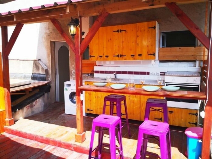 Others 5, Apartamento 6100, Girona