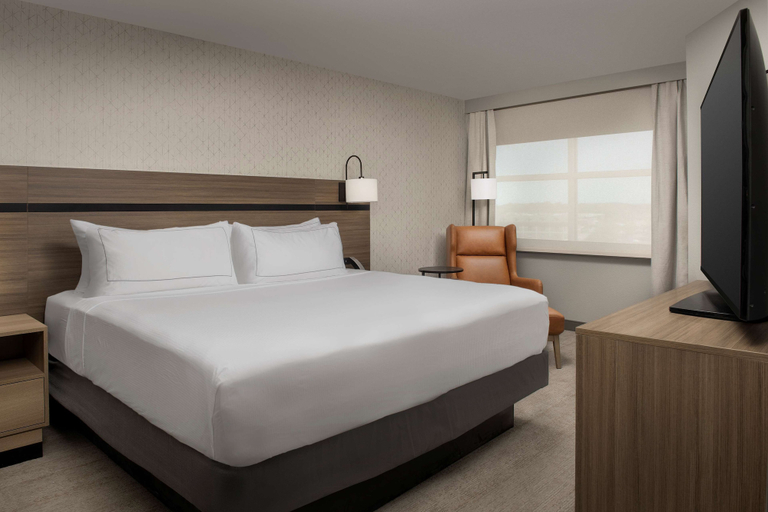Bedroom 3, Doubletree by Hilton Chattanooga Hamilton Place, Hamilton