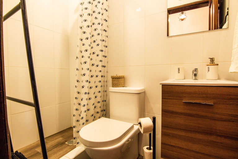 Bathroom 4, Faro Central - Holiday Apartments, Faro