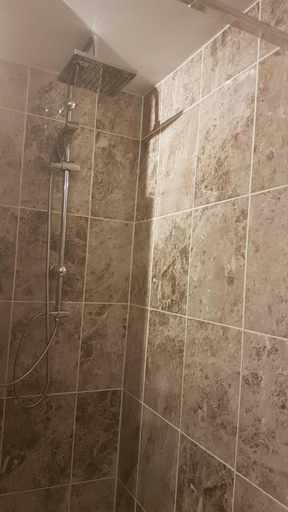 Bathroom 3, Macbeth Cottage, Warwickshire