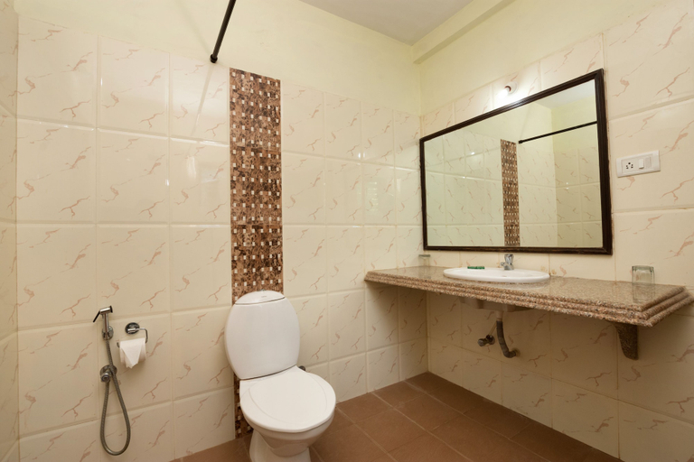 Bathroom 3, Marina Bay Beach Resort, North Goa