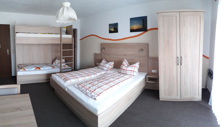 Bedroom 2, Pension Dreiländereck, Schmalkalden-Meiningen