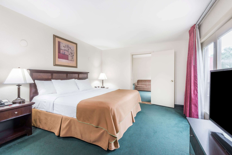 Bedroom 3, Ramada by Wyndham Groton/Mystic, New London