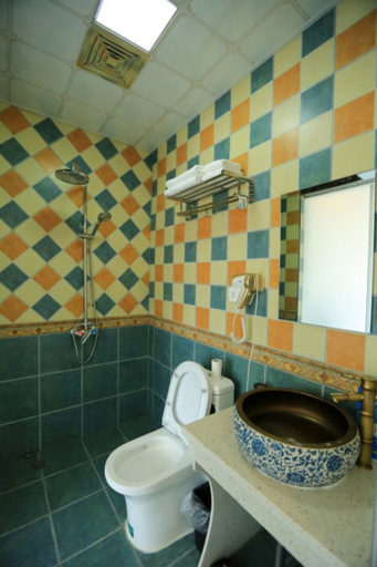 Bathroom 3, Flower House, Zhangjiajie